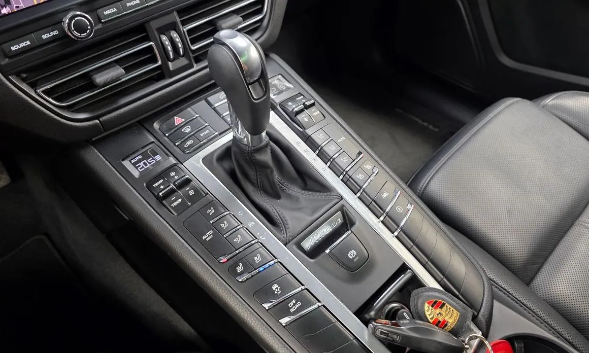 Porsche Macan 2021 из KR, фото 2