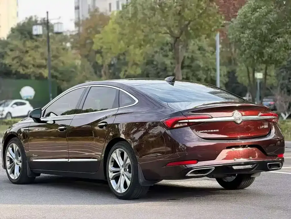 Buick LaCrosse — фото 9