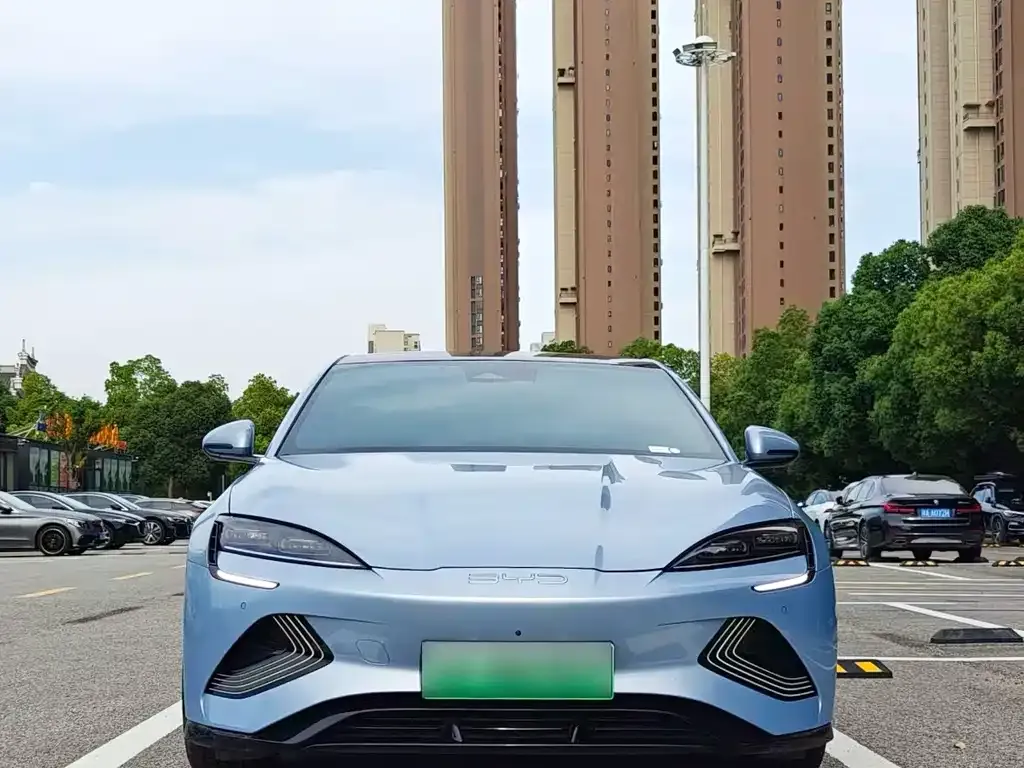 BYD Seal — фото 7