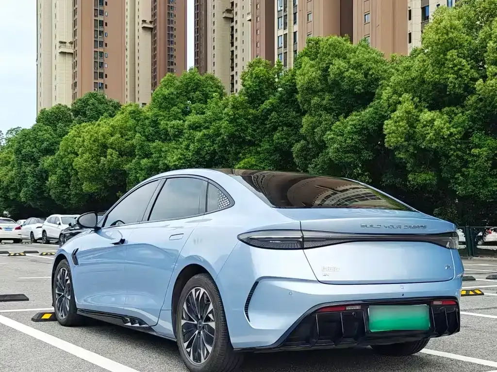 BYD Seal — фото 9