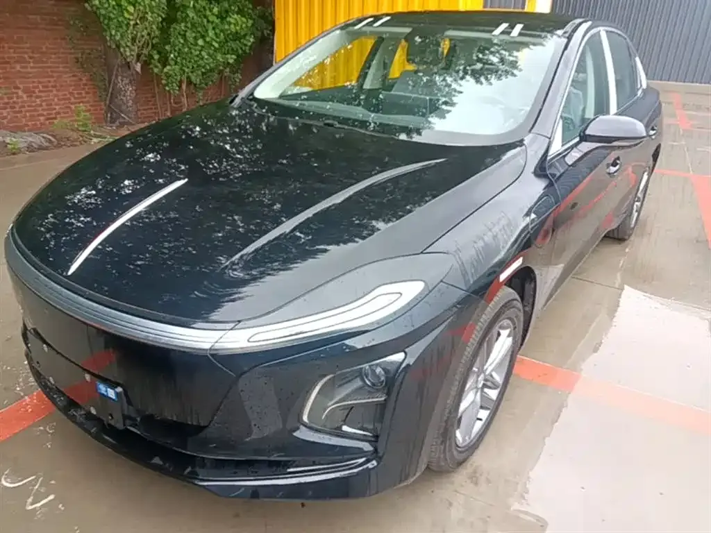 Hongqi E-QM5 — фото 10