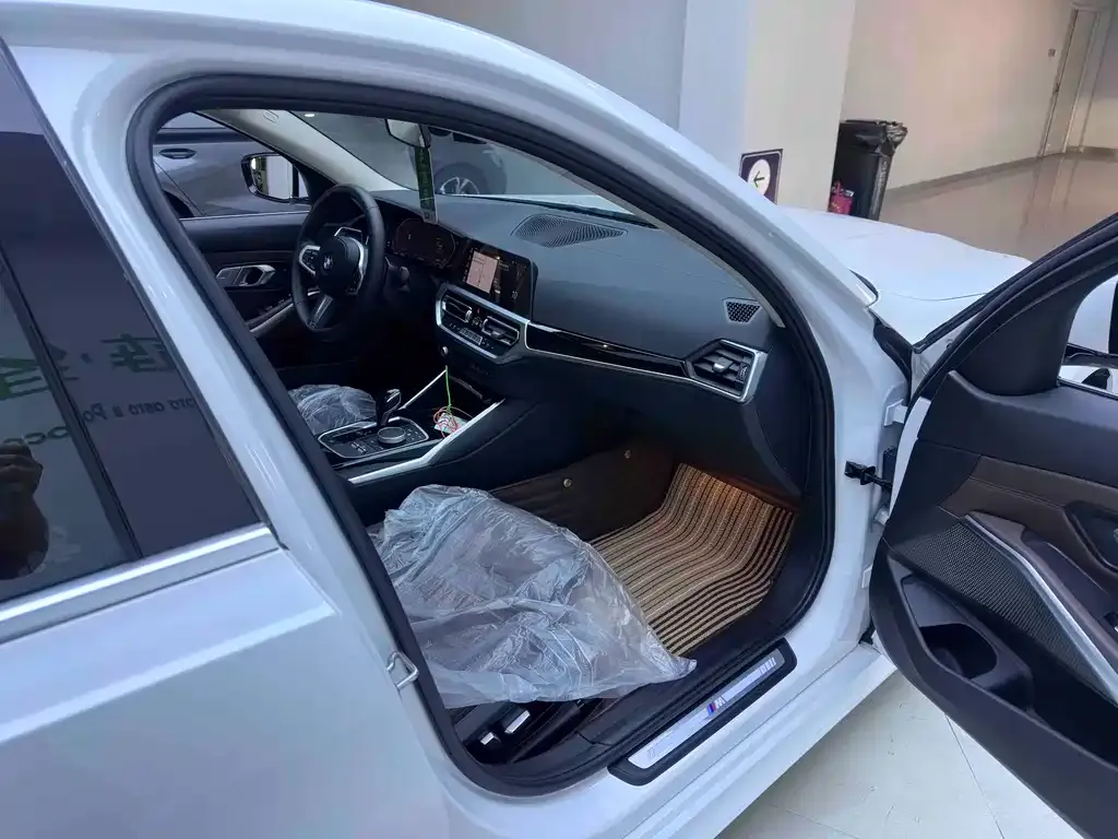 BMW 3 Series — фото 10