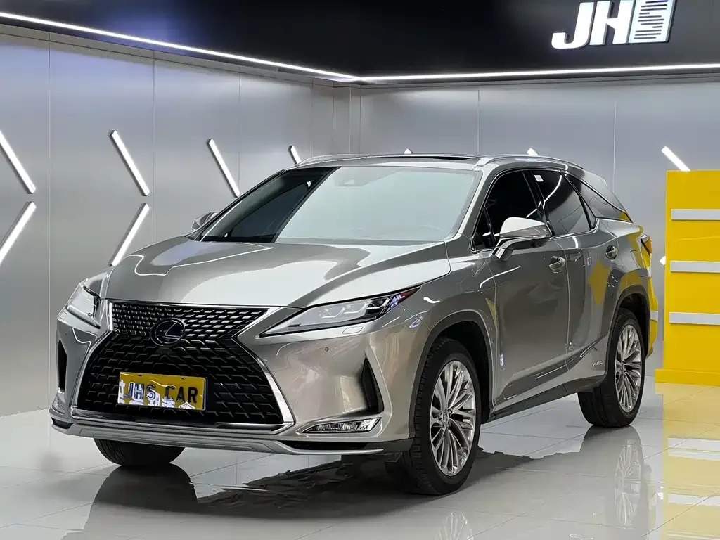 Lexus RX — фото 1