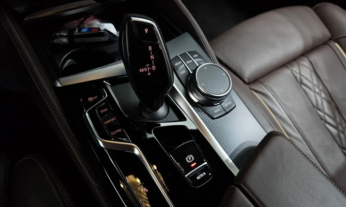 BMW 5-Series 2023 из KR, фото 6
