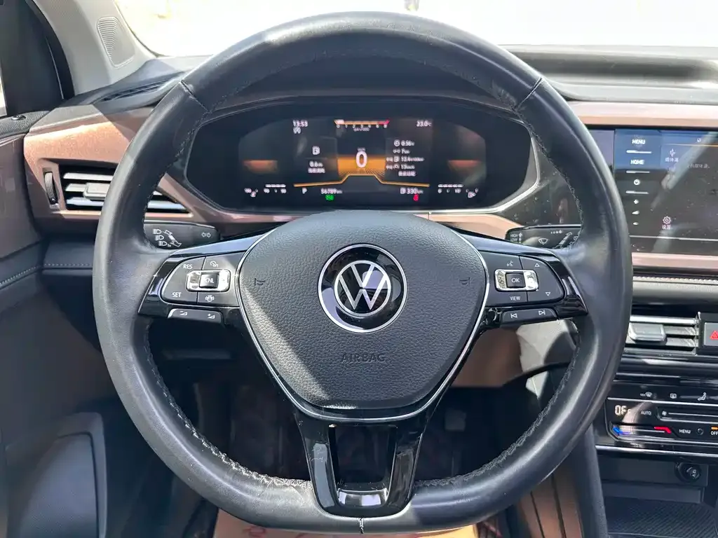 Volkswagen Tharu — фото 9