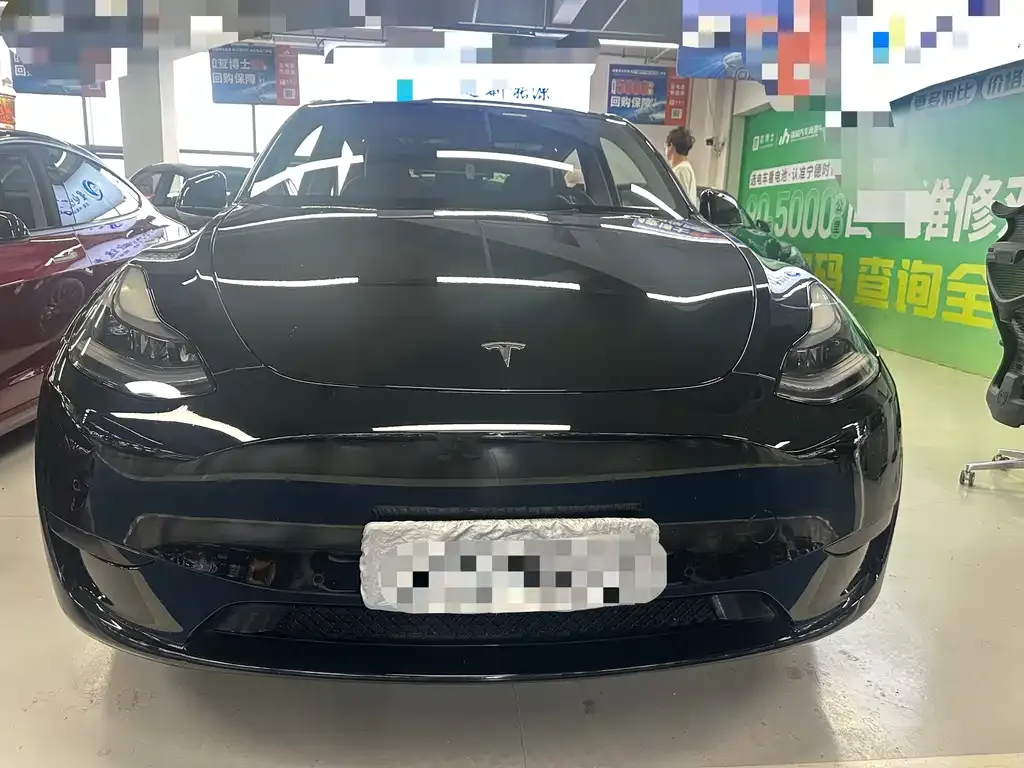 Tesla Model Y — фото 5