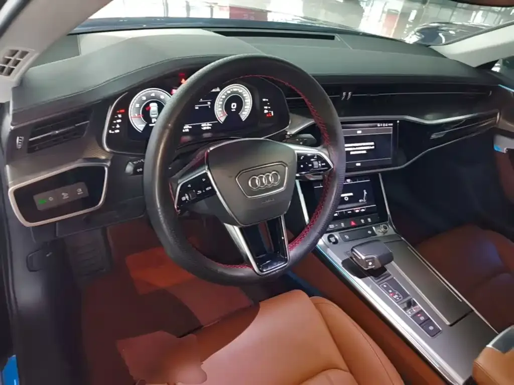 Audi A6L — фото 10
