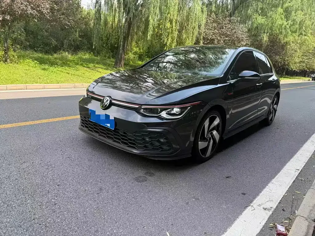 Volkswagen Golf GTI
