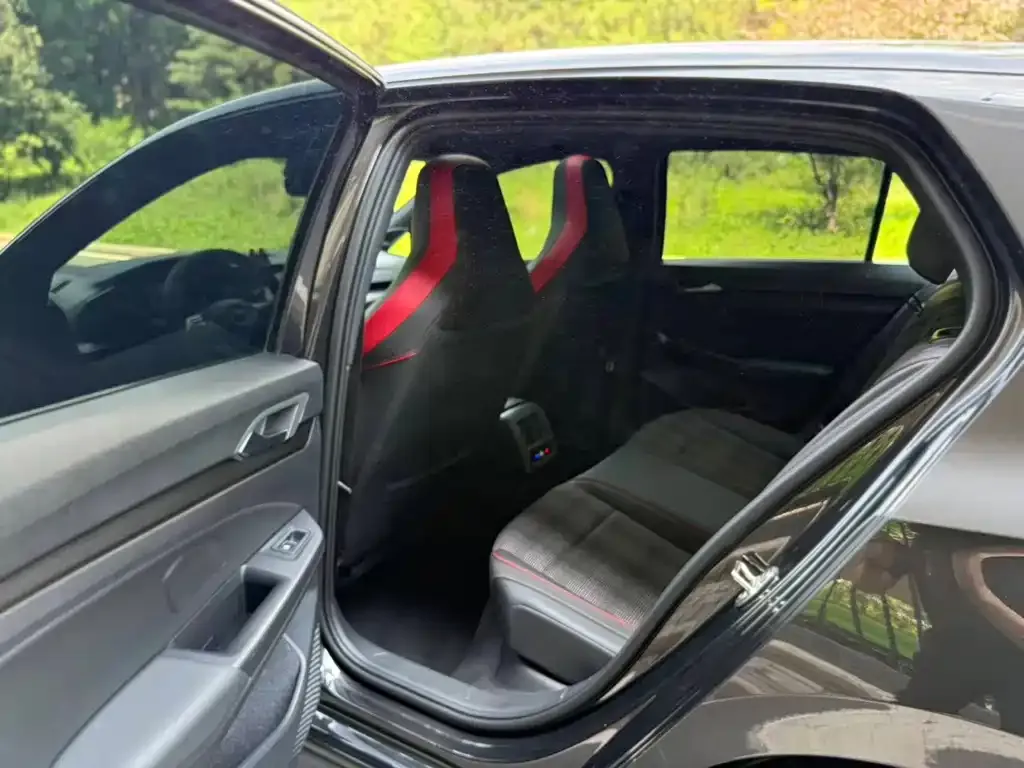 Volkswagen Golf GTI 2024 из CN, фото 7