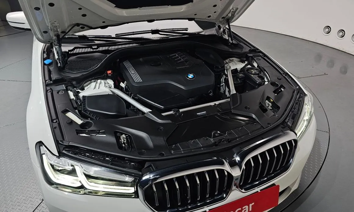 BMW 5-Series 2023 из KR, фото 8