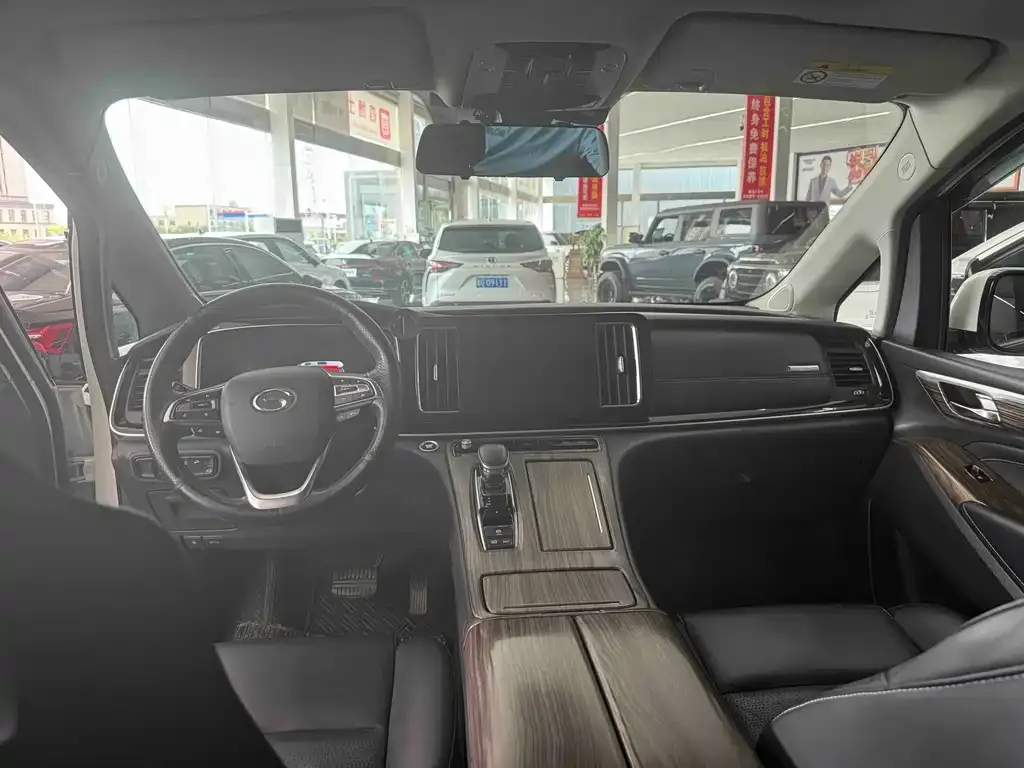 GAC Motor Trumpchi M8 — фото 2