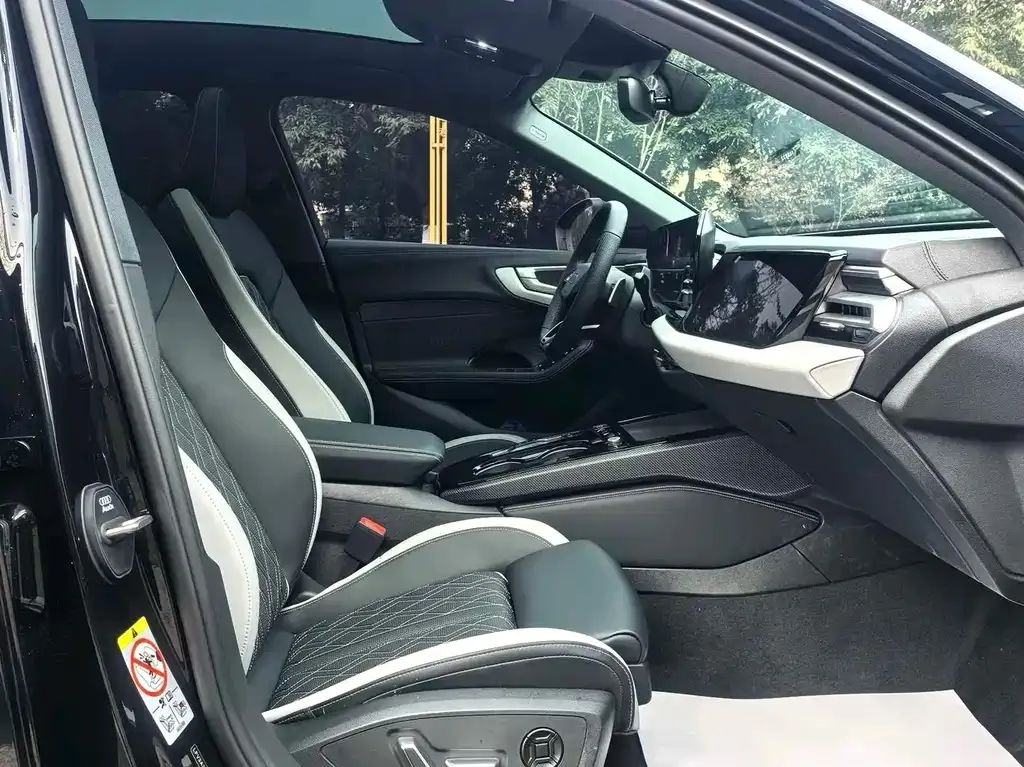 Audi A5L 2026 из CN, фото 4