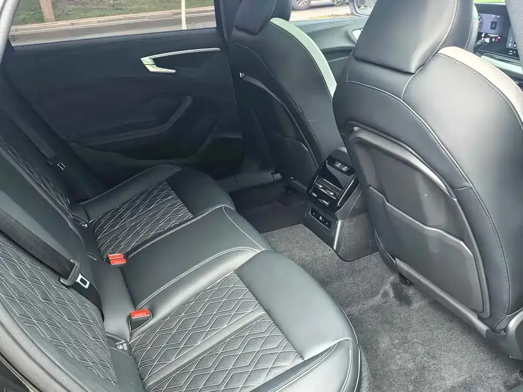Audi A5L 2026 из CN, фото 8