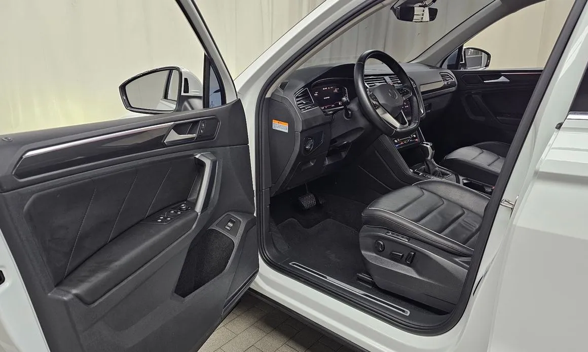 Volkswagen Tiguan — фото 10