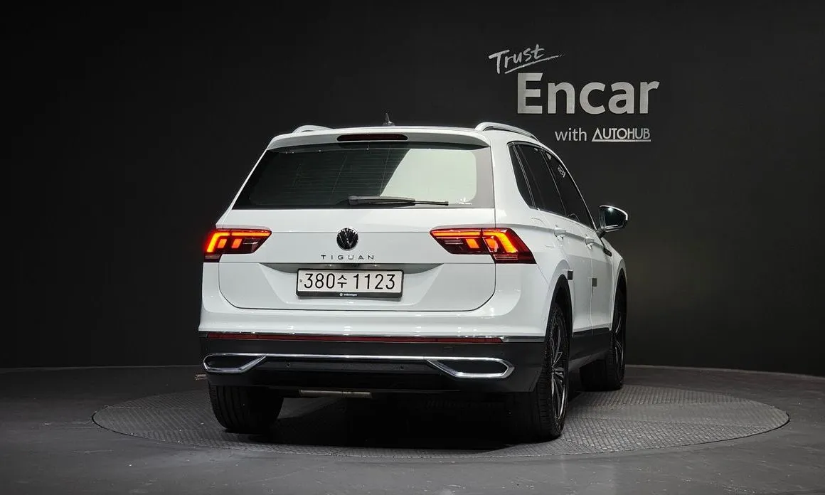 Volkswagen Tiguan — фото 2