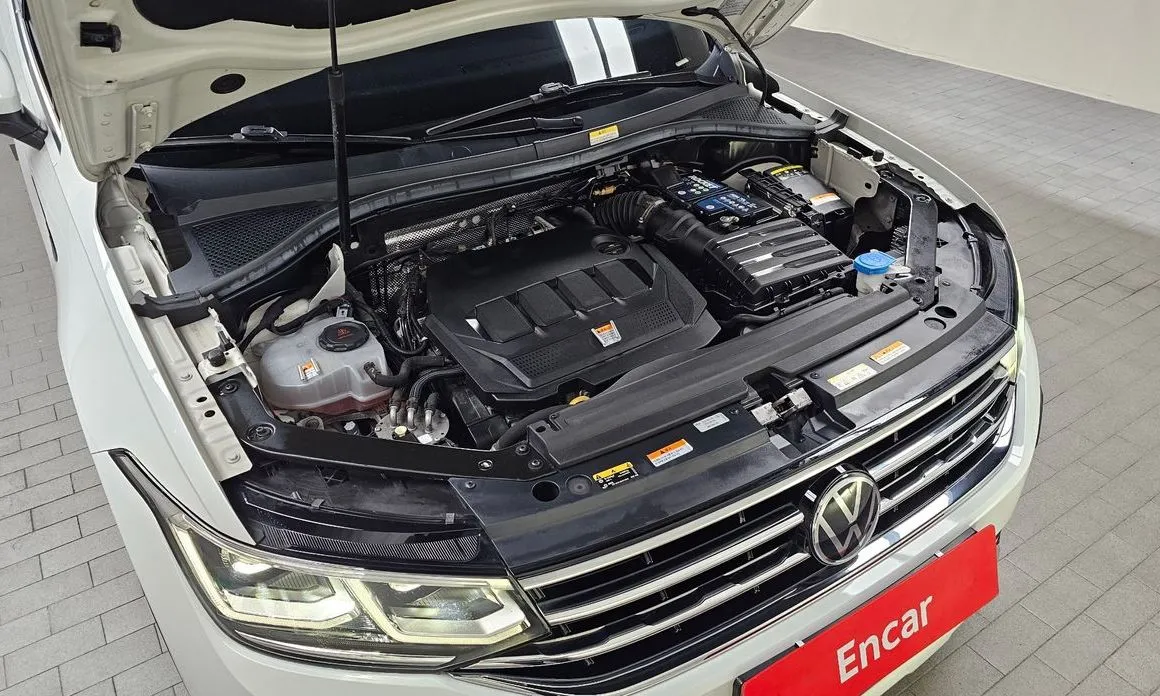Volkswagen Tiguan — фото 9