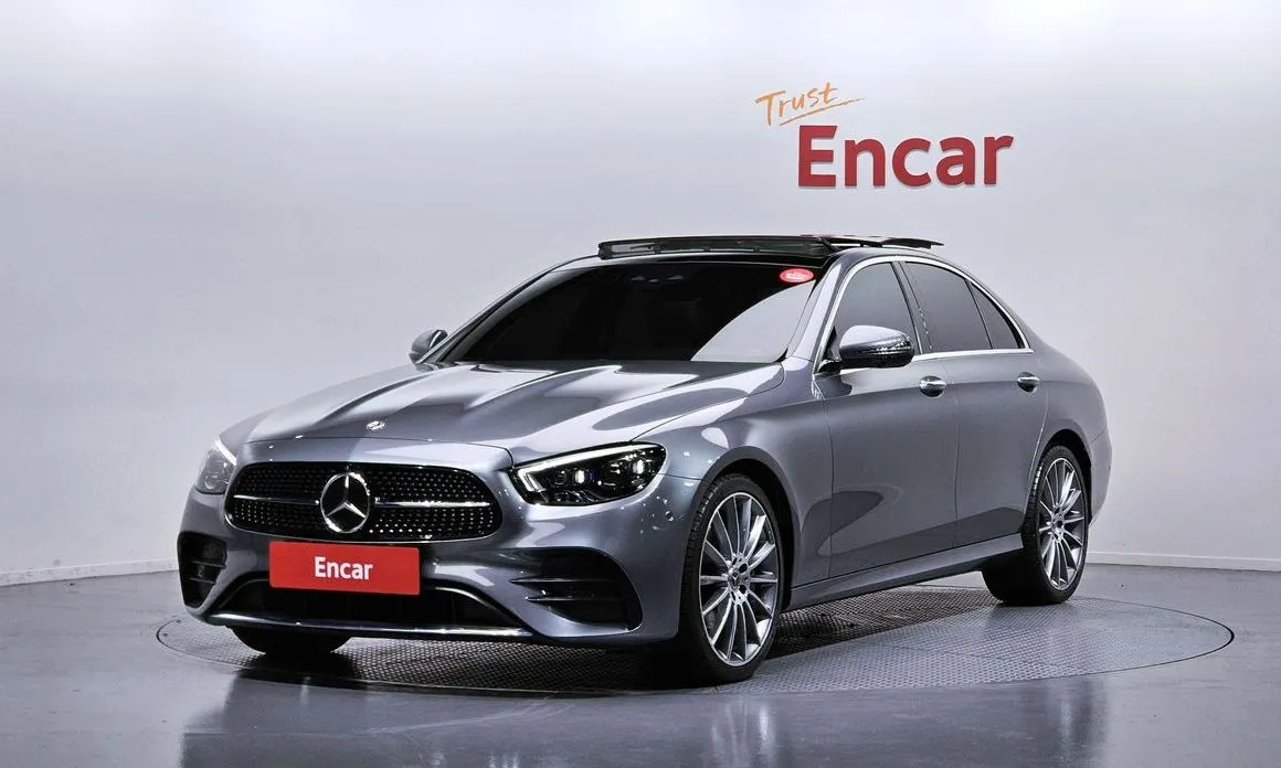 Mercedes-Benz E-Class — фото 1