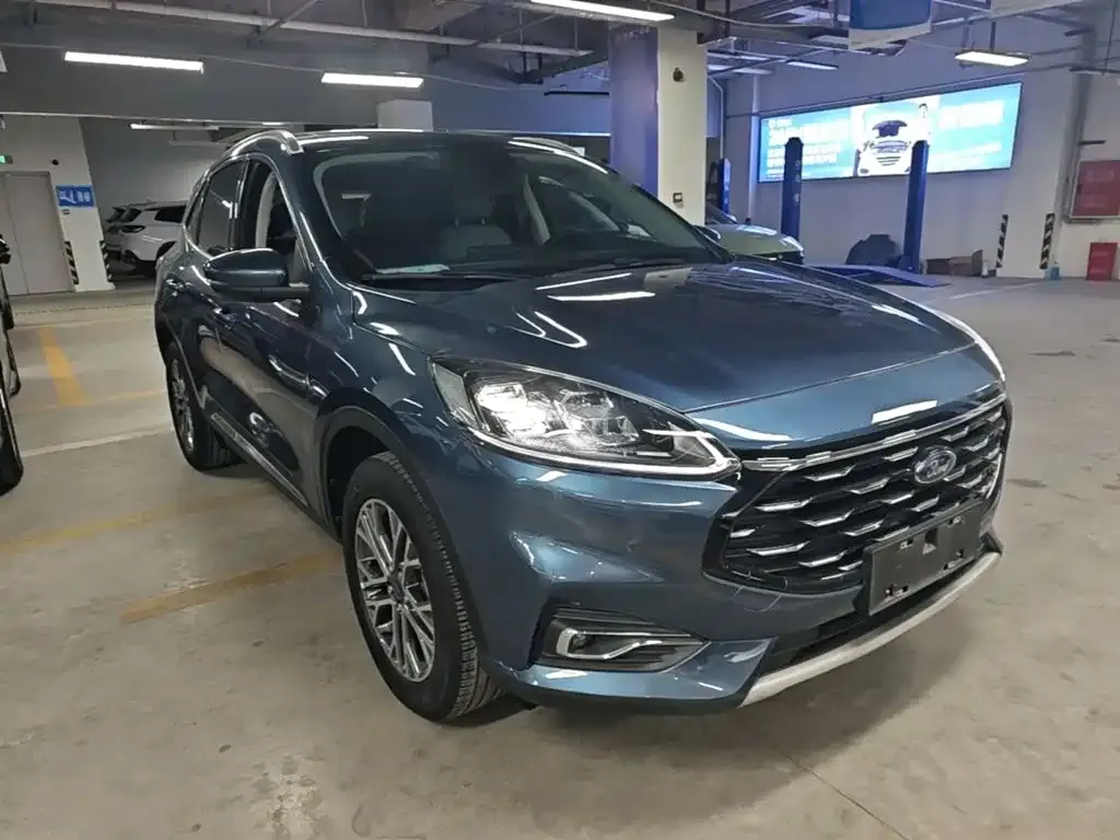 Ford Escape 2023 из CN, фото 5