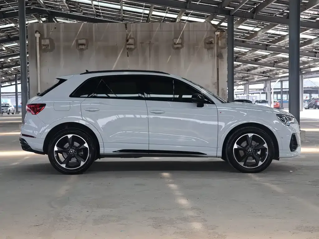 Audi Q3 — фото 7