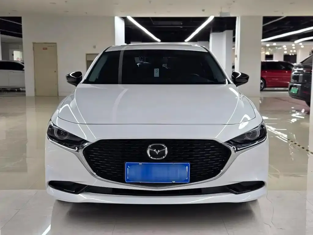 Mazda 3 Axela — фото 3