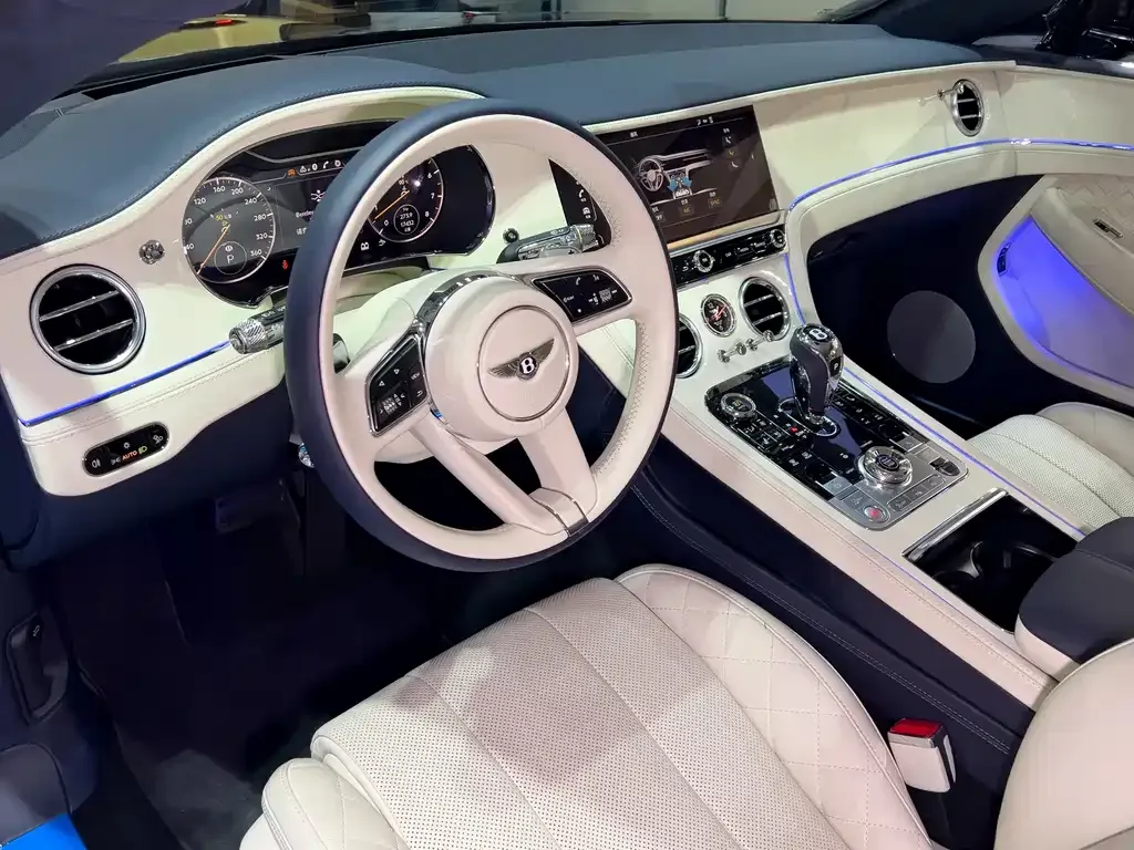 Bentley Continental 2021 из CN, фото 10