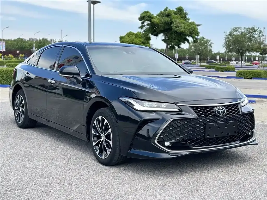 Toyota Avalon — фото 10