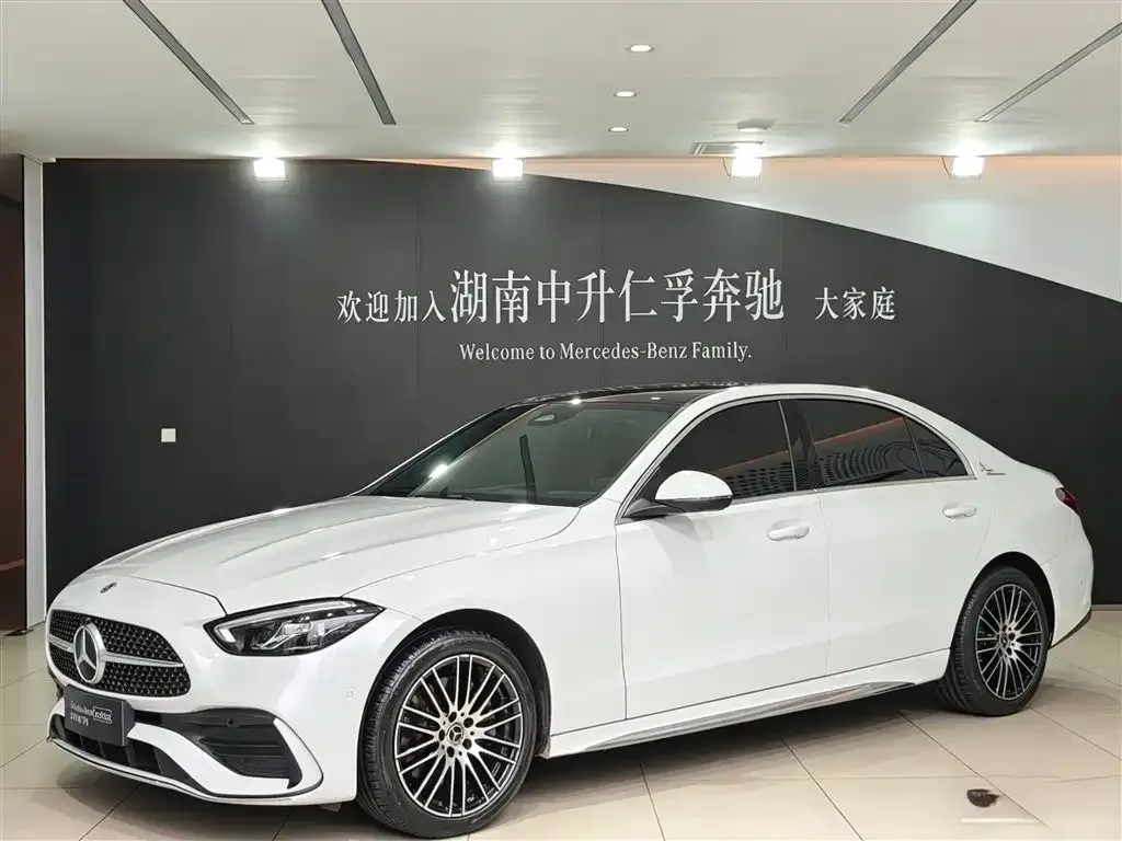 Mercedes-Benz C-Class — фото 1