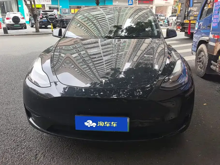 Tesla Model Y — фото 8