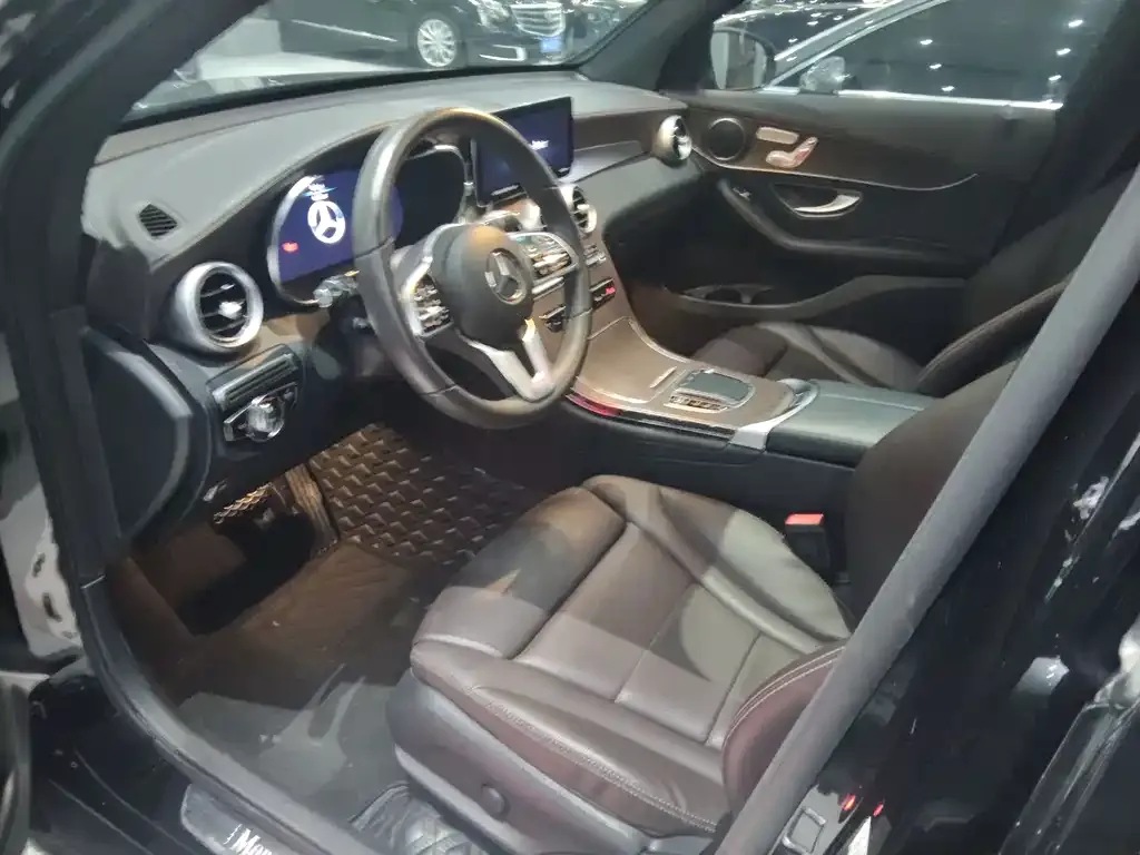 Mercedes-Benz GLC — фото 4
