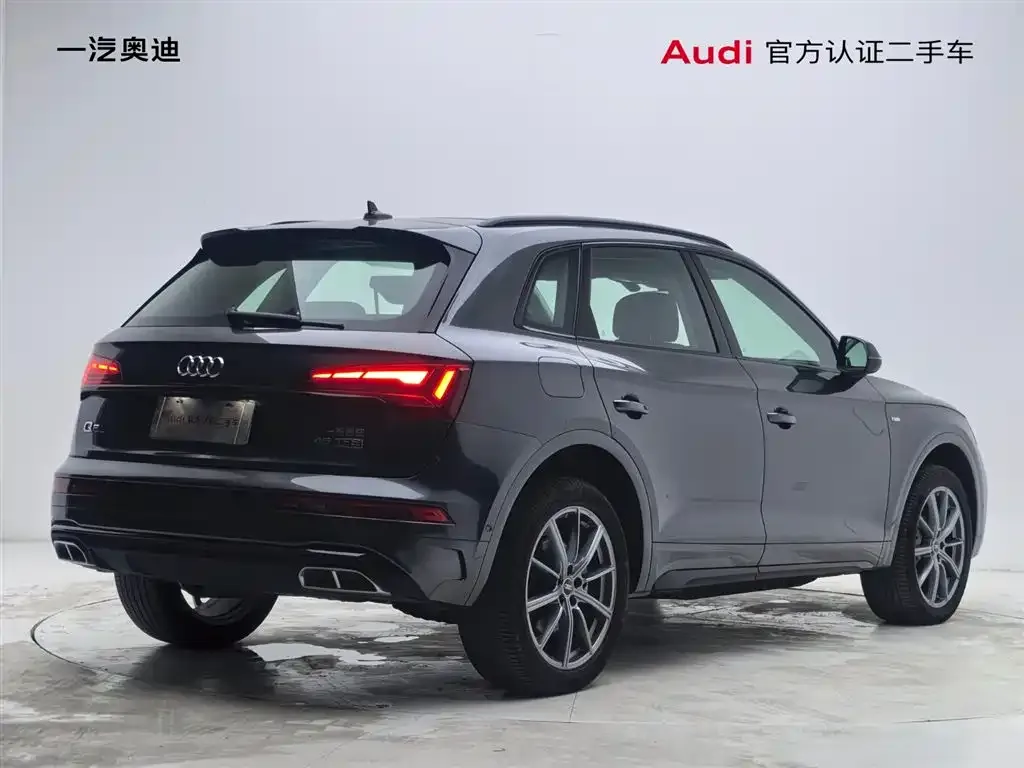 Audi Q5L — фото 5