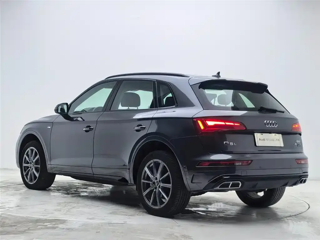 Audi Q5L — фото 4