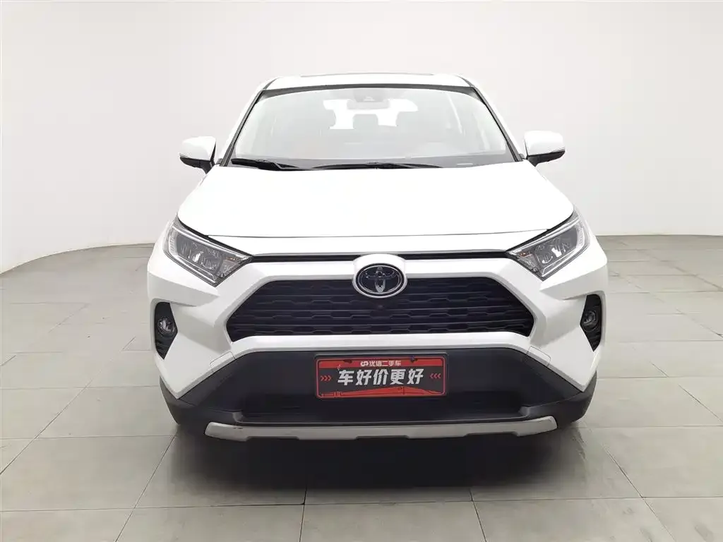 Toyota RAV4 — фото 4