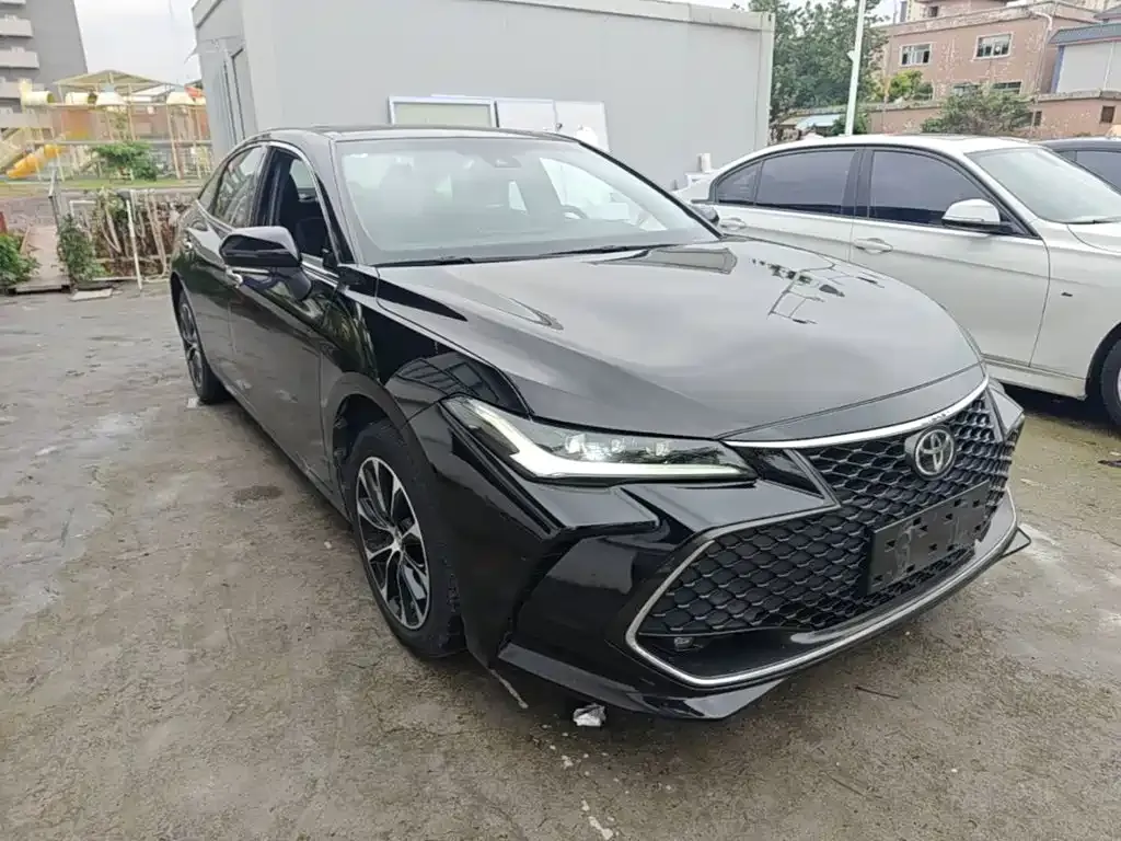Toyota Avalon — фото 10
