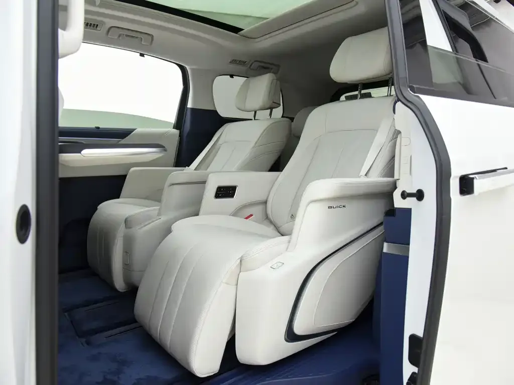 Buick GL8 Hybrid — фото 3
