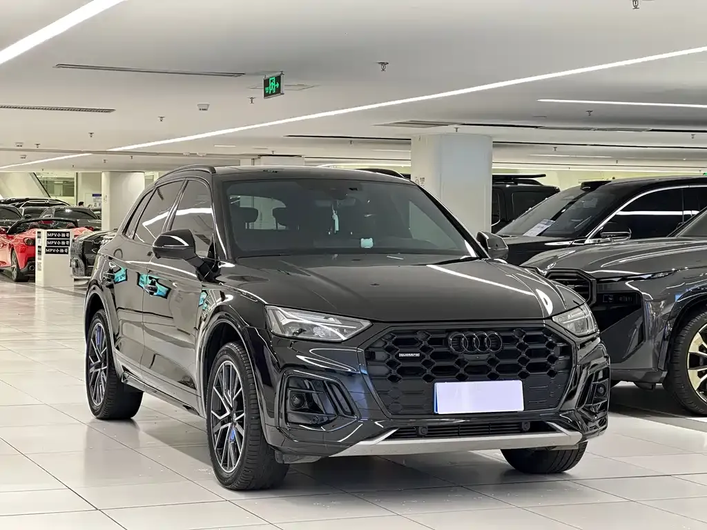 Audi Q5L — фото 2