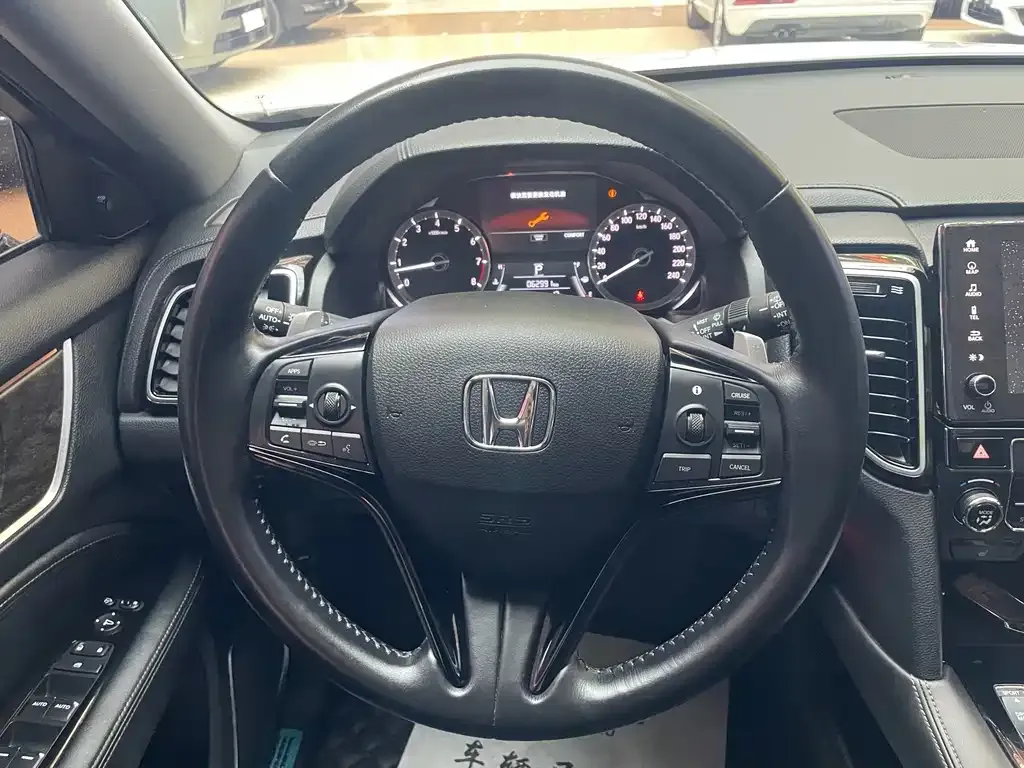 Honda UR-V — фото 6