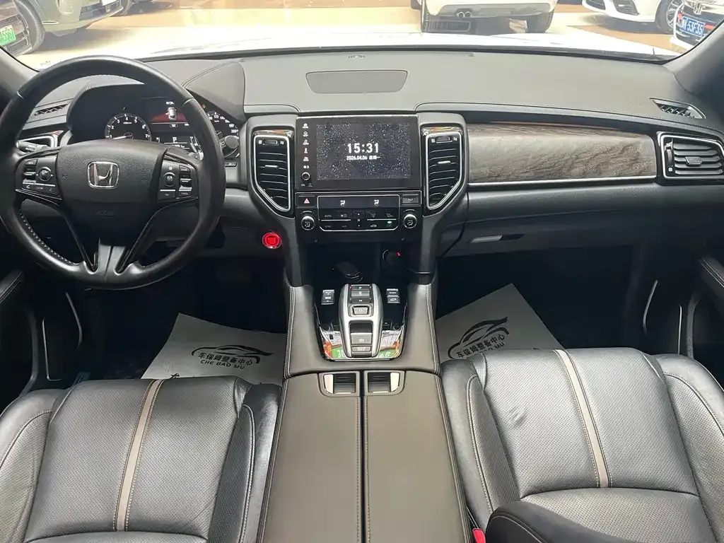 Honda UR-V — фото 10