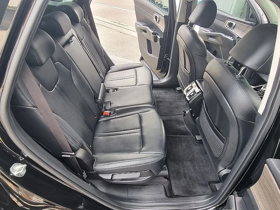Kia Sorento 2023 из KR, фото 3