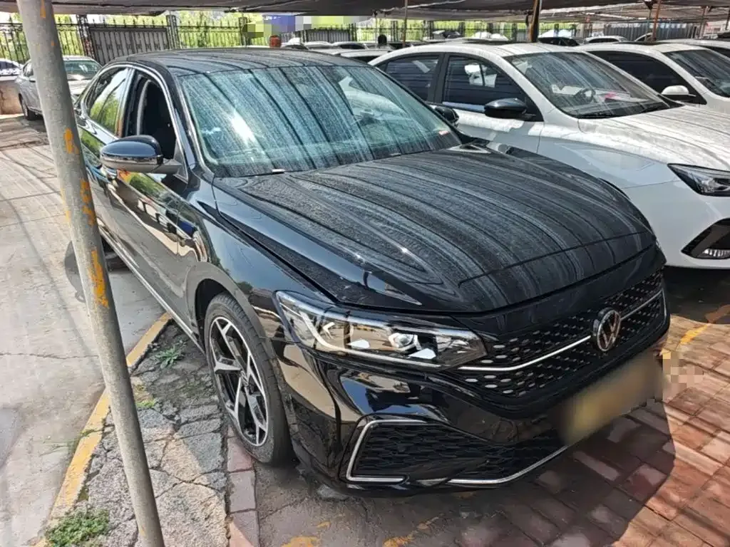 Volkswagen Passat — фото 10