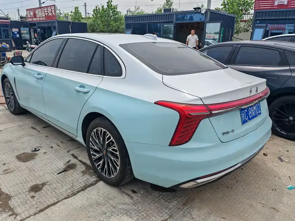 Hongqi H5 — фото 9