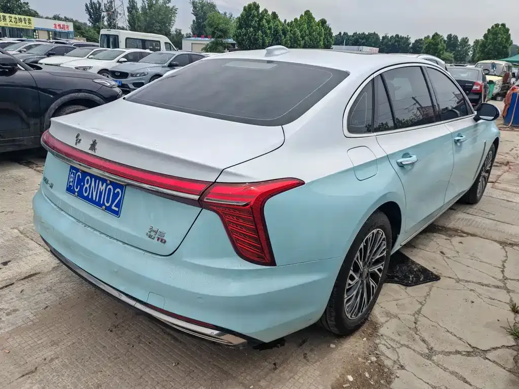 Hongqi H5 — фото 2