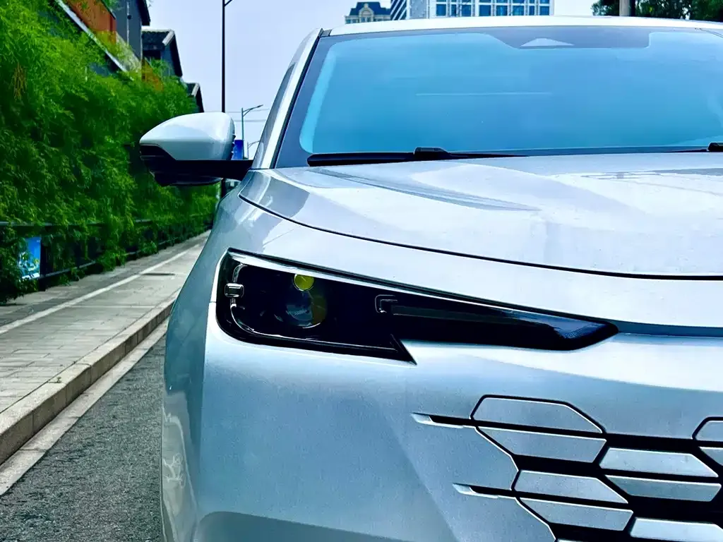 Changan UNI-K 2022 из CN, фото 2