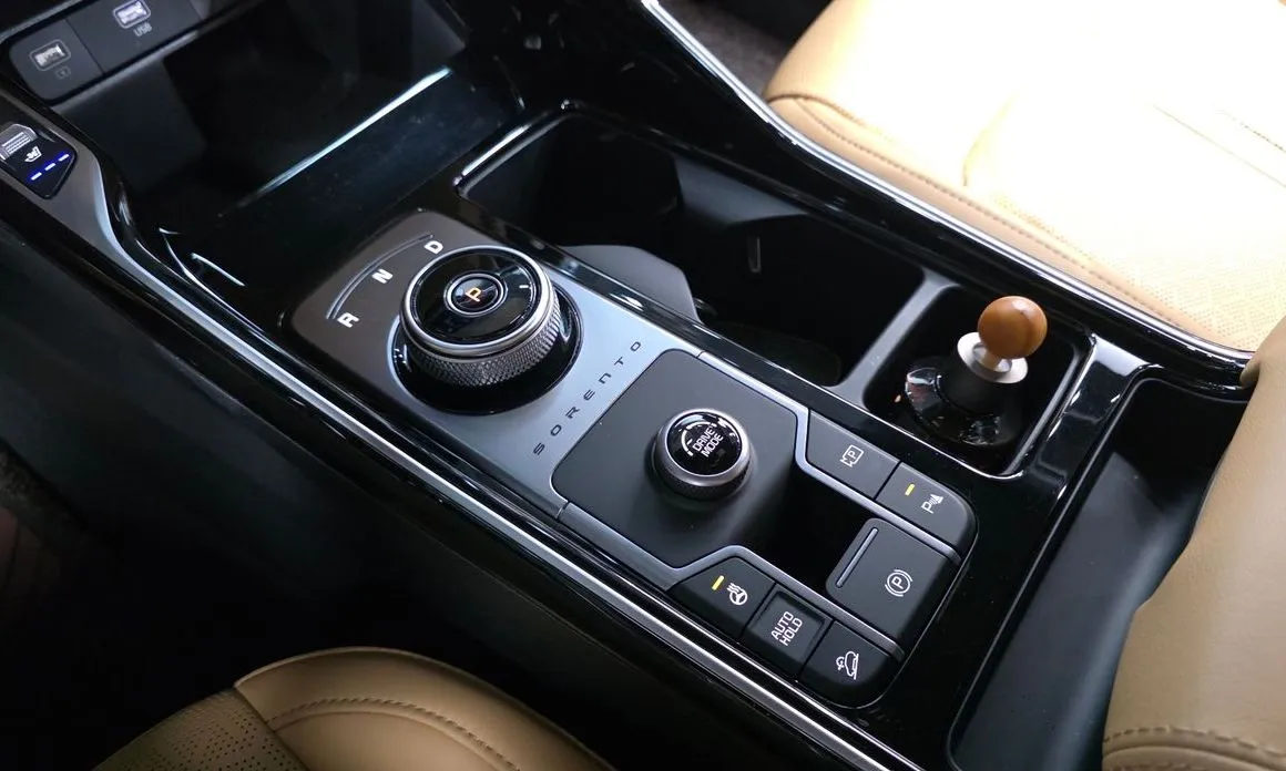 Kia Sorento — фото 9