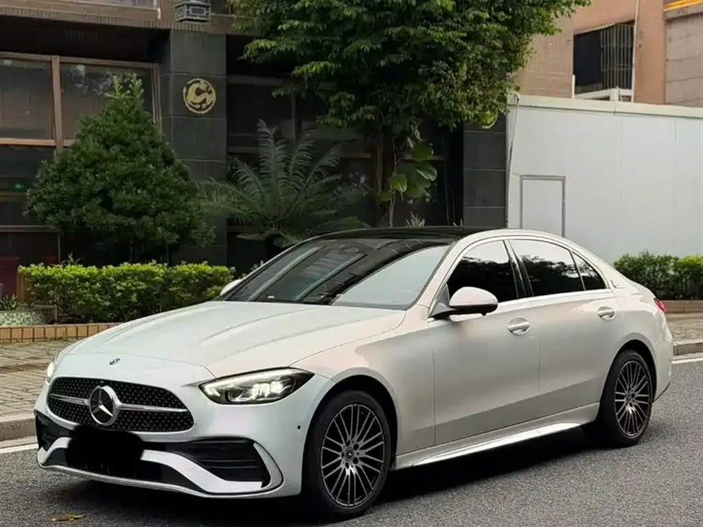 Mercedes-Benz C-Class — фото 1