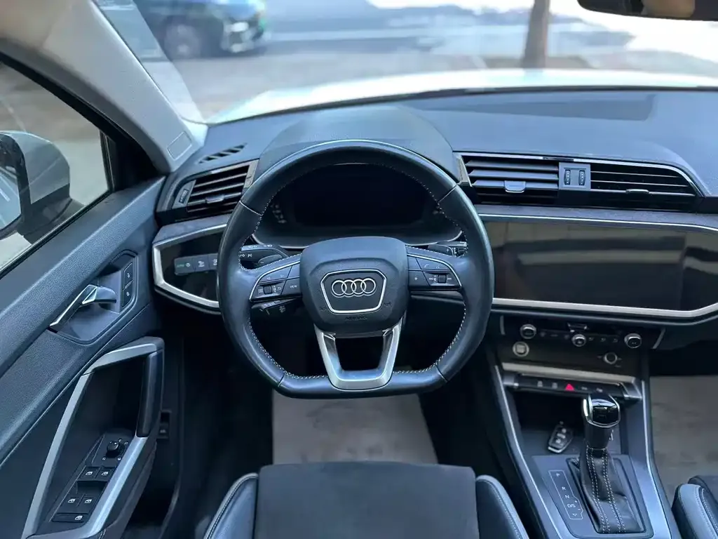 Audi Q3 — фото 2