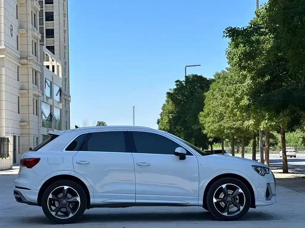Audi Q3 — фото 6