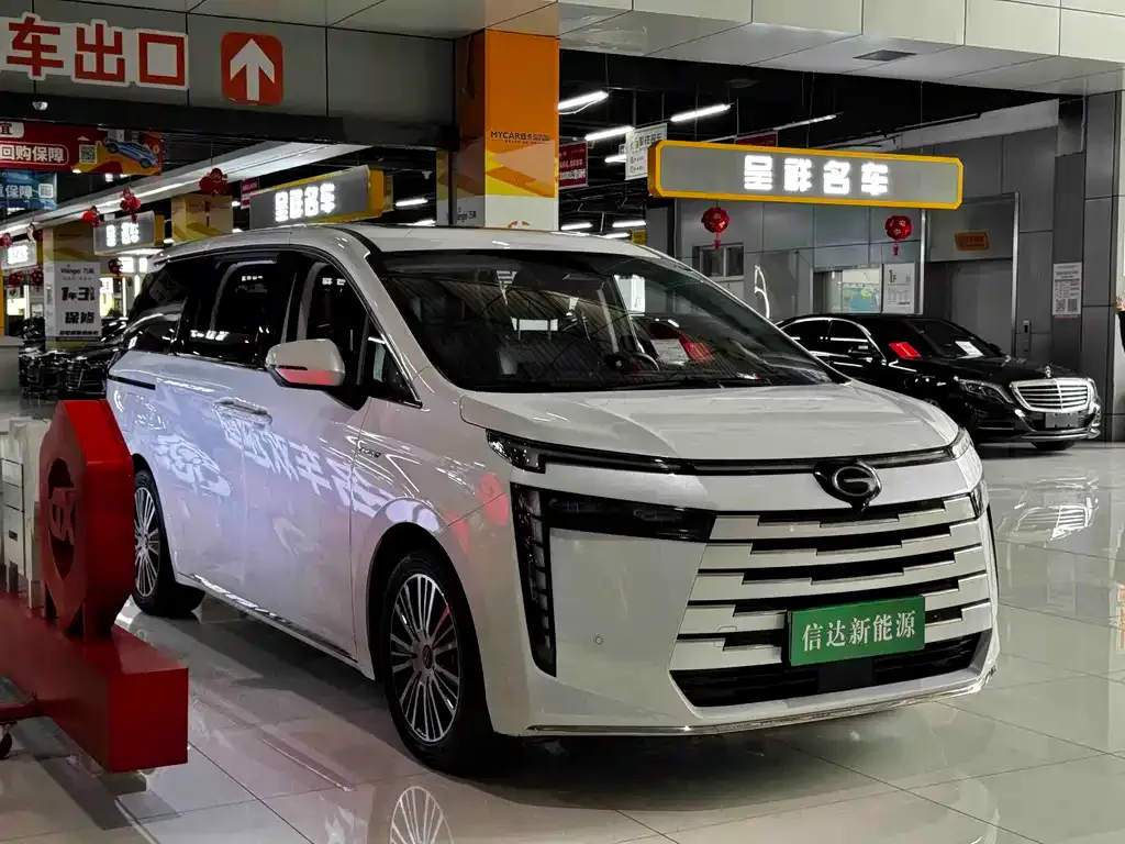 GAC Motor 传祺E8 PHEV — фото 4