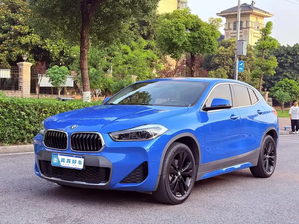 BMW X2