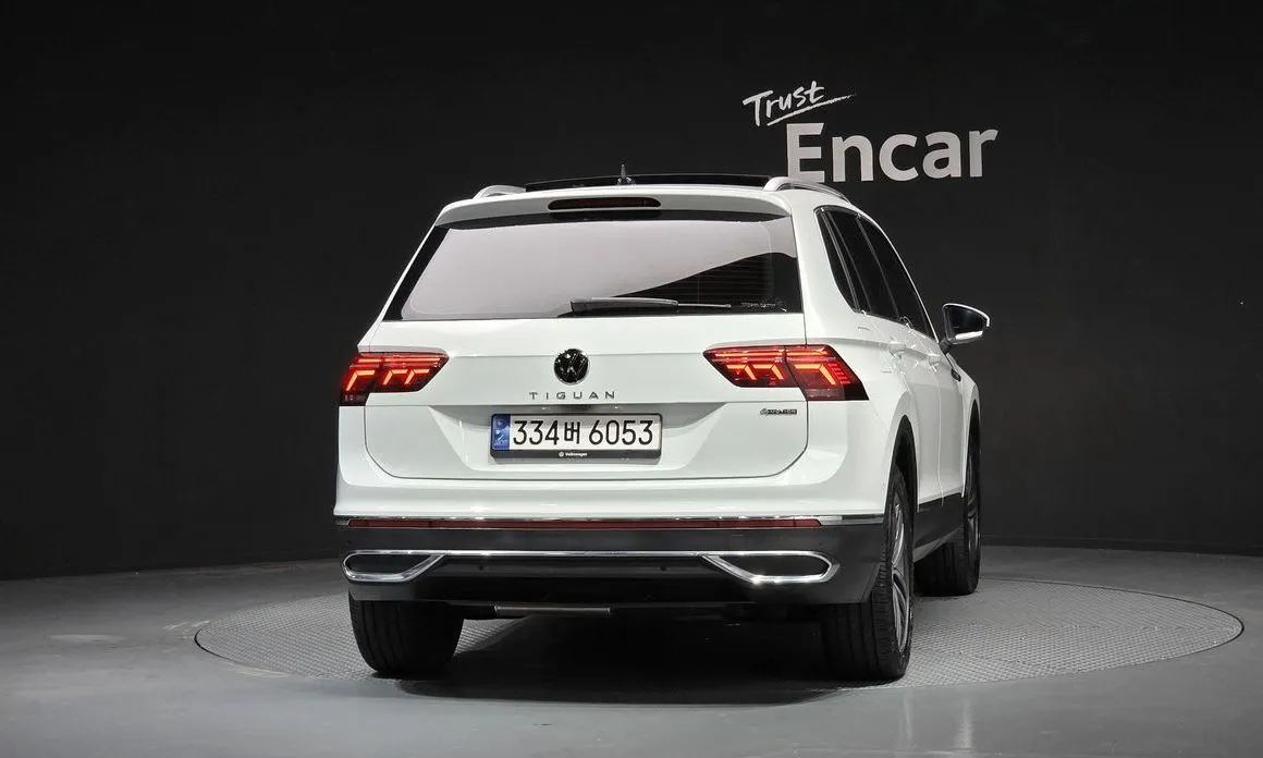 Volkswagen Tiguan — фото 8