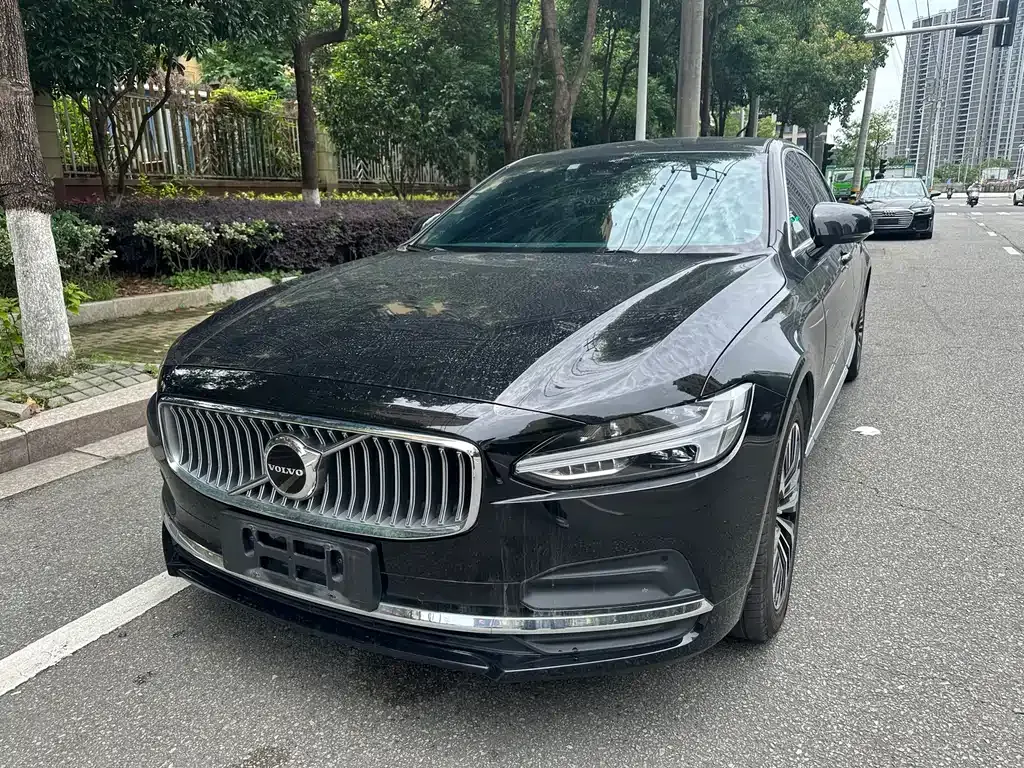 Volvo S90 — фото 1